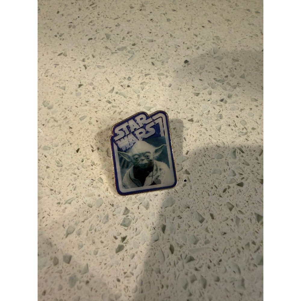 Disney Parks Star Wars Yoda Enamel Pin 2015